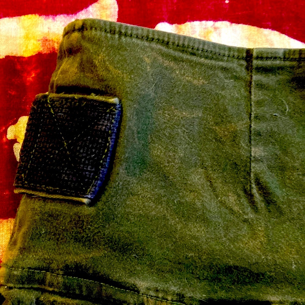 RARE 90’s VTG. TRIPP NYC GREEN & BLACK PLEATED MINI SKIRT W/STRAPS-LG~LIKE NEW - Picture 13 of 16